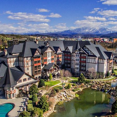 The Inn At Christmas Place Pigeon Forge Exterior photo