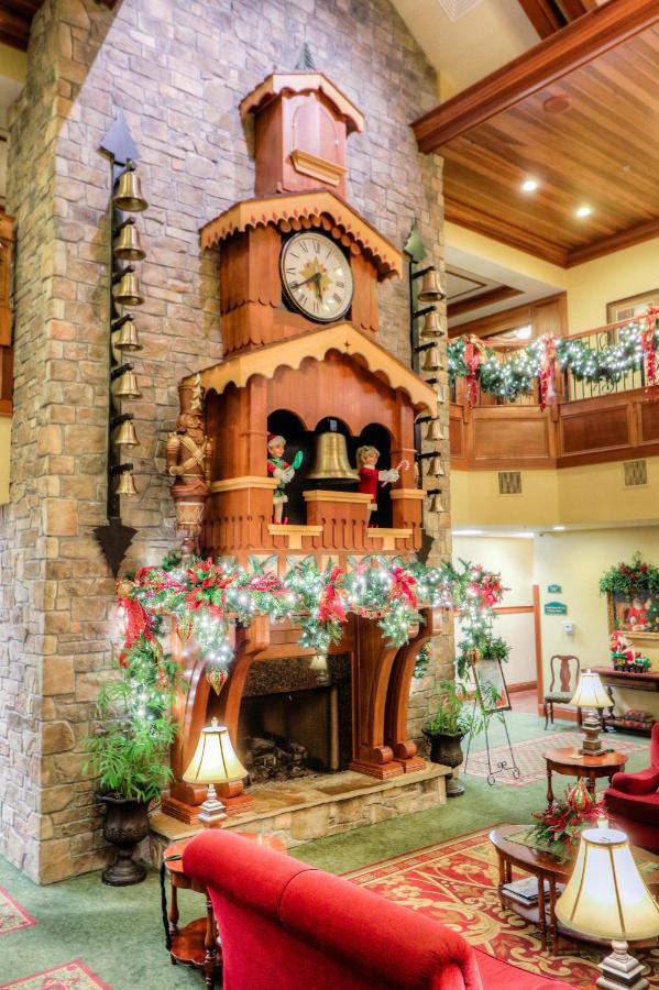 The Inn At Christmas Place Pigeon Forge Exterior photo